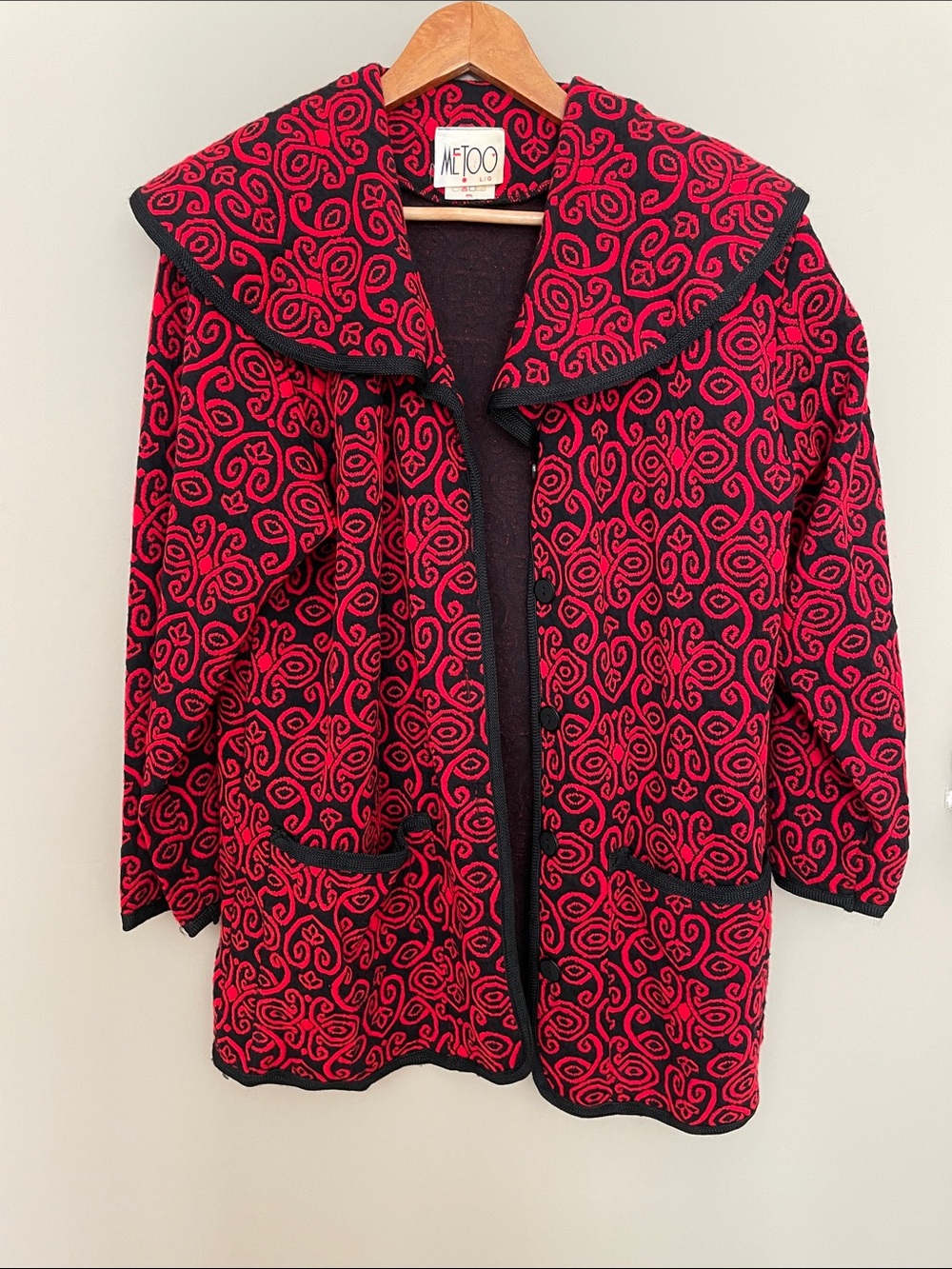 90s vintage Red and Black Swirl Jacquard Buttoned Coat